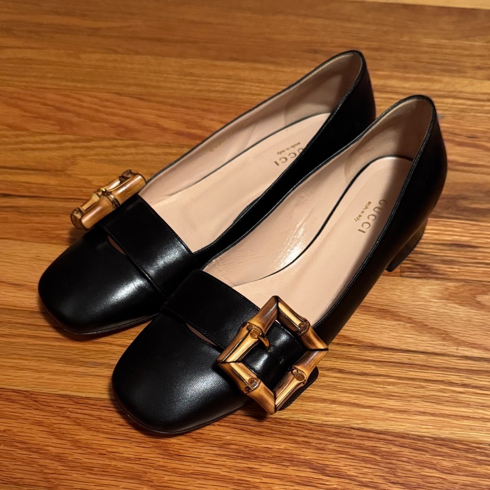 Gucci bamboo buckle heels. 🌟